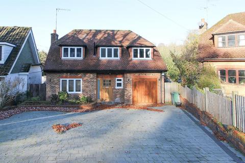 4 bedroom detached house for sale, Stagbury Avenue, Chipstead, Coulsdon
