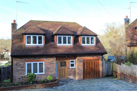 4 bedroom detached house for sale, Stagbury Avenue, Chipstead, Coulsdon