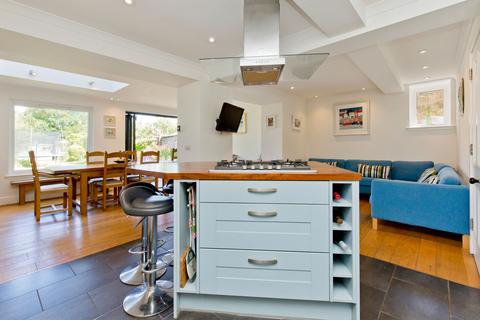 36 Blackie Road, Edinburgh, EH6 7ND