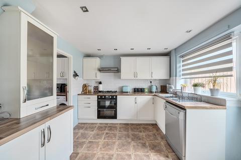 45 Britannia Crescent, Lyneham, Chippenham, SN15 4AW
