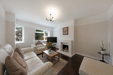 219 Addington Road, South Croydon, CR2 8LQ