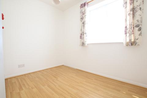 1 bedroom flat to rent, Regents Close, Hayes, Middlesex