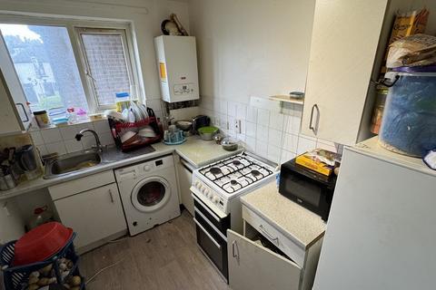 2 bedroom flat for sale, Norwood Road, Middlesex UB2