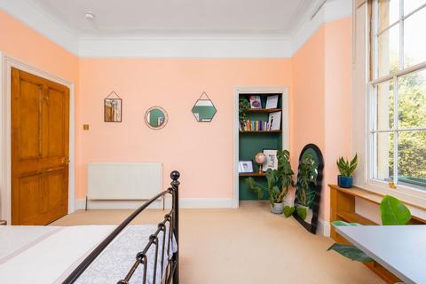 First Floor Flat, 20 Belgrave Road, Bristol, BS8 2AB