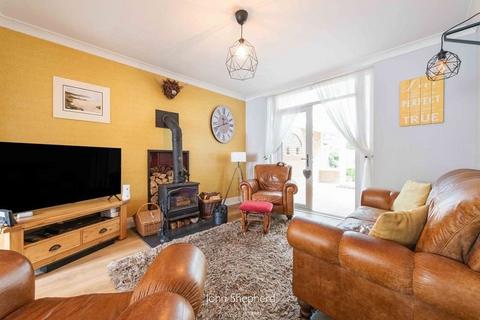 3 bedroom detached house for sale, Westbourne Avenue, Cannock, Staffordshire, WS11