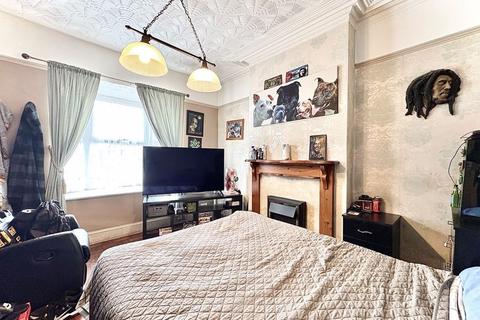 3 bedroom semi-detached house for sale, Ivyhouse Lane, COSELEY, WV14 9JU