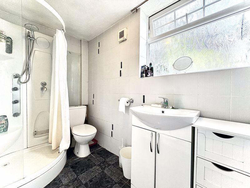 Downstairs shower