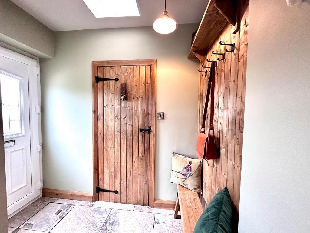 Side entrance door