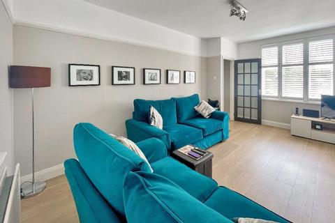 131 Limpsfield Road, South Croydon, CR2 9LG
