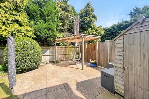 131 Limpsfield Road, South Croydon, CR2 9LG