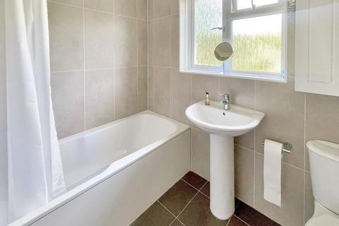 131 Limpsfield Road, South Croydon, CR2 9LG
