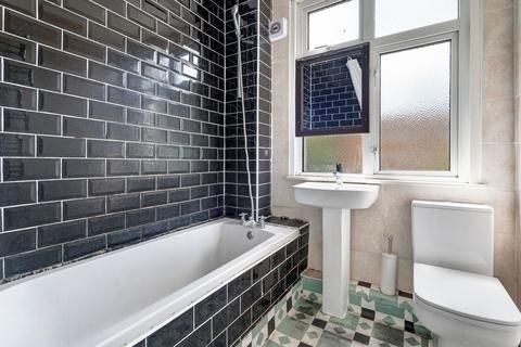 4 bedroom semi-detached house for sale, Rochester Drive, Westcliff-on-Sea