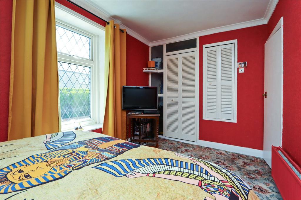 Bedroom 1 Pic 2