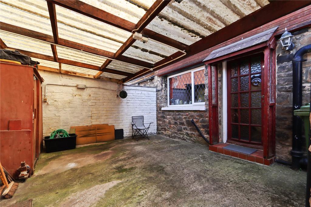 Rear Yard/Car Port 2