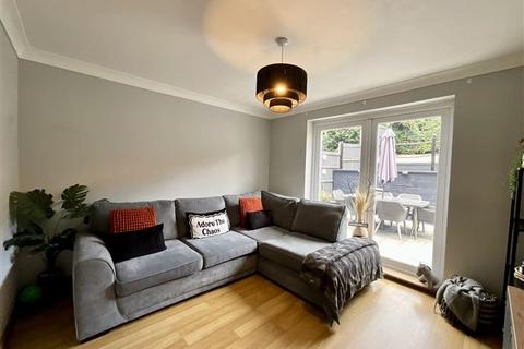 28 Berry Drive, Kiveton Park, Sheffield, S26 6SR