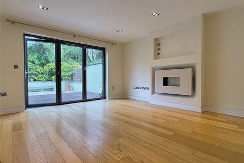 6 Arkenside Mews, Cirencester, GL7 1QQ