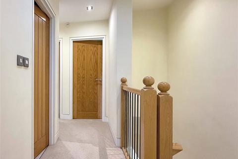 6 Arkenside Mews, Cirencester, GL7 1QQ