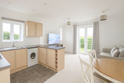 2 bedroom apartment to rent, Eglinton Drive, Essex CM2