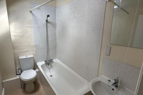 1 bedroom apartment to rent, Victoria Street, SY12 0AB