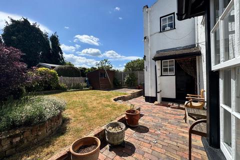 64 Dover Road, Sandwich, CT13 0BY