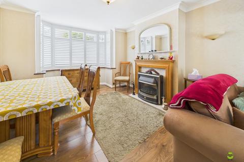 3 bedroom semi-detached house for sale, Hollingbourne Avenue, Bexleyheath, Kent, DA7