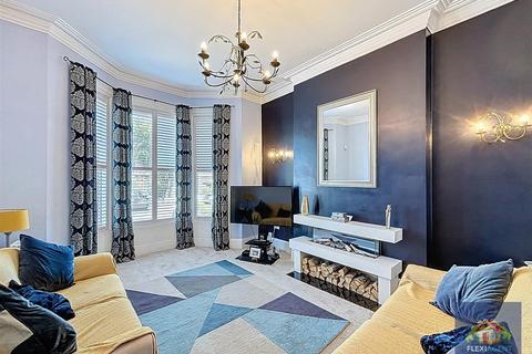 4 bedroom semi-detached house for sale, Talbot Street, Southport PR8