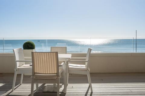 3 bedroom apartment for sale, Banks Road, Sandbanks, Poole, Dorset, BH13