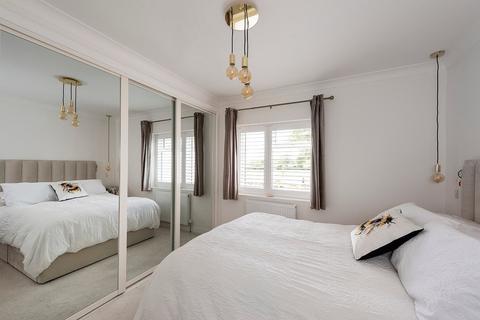 71 Selsey Crescent, Welling, DA16 1ES