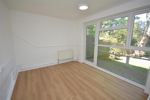 55 Whitlock Drive, London, SW19 6SJ