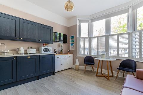 undefined, Pen-Y-Lan Road, Cardiff CF24