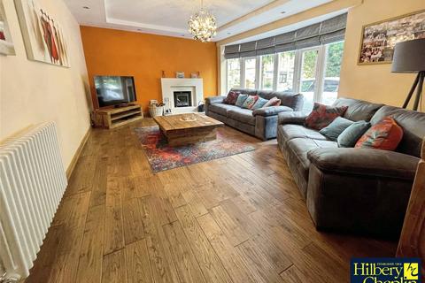 3 bedroom detached house for sale, Nelmes Road, Emerson Park, Hornchurch, RM11