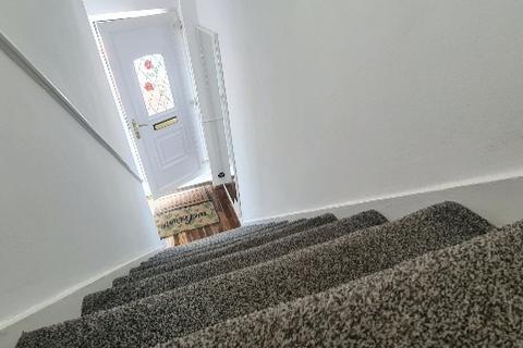 28 Greenfields Road, Reading, RG2 8SF