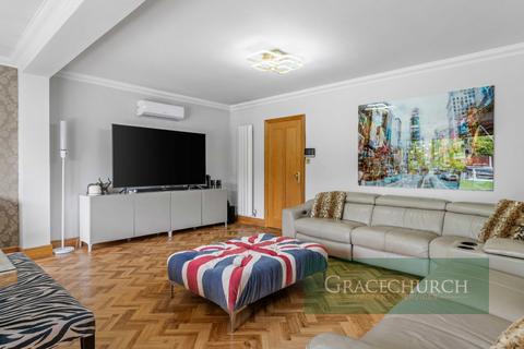 29 Goldsborough Crescent, London, E4 6PY
