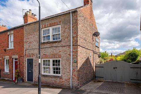 2 bedroom end of terrace house for sale, York Street, Dunnington, York YO19 5ST