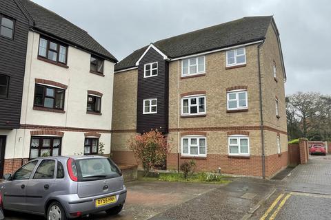 2 bedroom flat to rent, Colchester, CO4