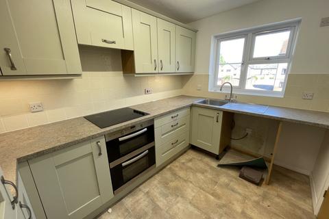 2 bedroom flat to rent, Colchester, CO4