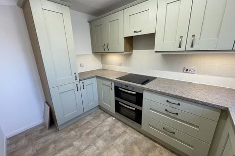 2 bedroom flat to rent, Colchester, CO4