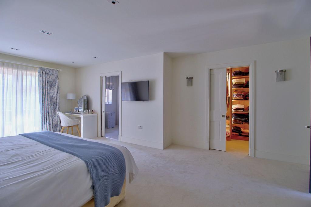 Showing walk-in closet