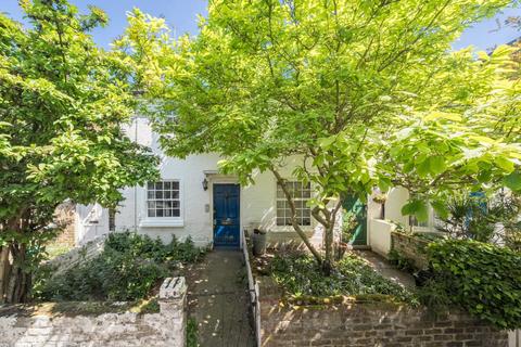 2 bedroom terraced house for sale, Waterloo Place,  Richmond,  TW9