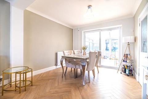 14 Beech Road, Tamworth, B79 8QG