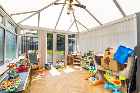 14 Beech Road, Tamworth, B79 8QG