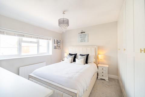 14 Beech Road, Tamworth, B79 8QG