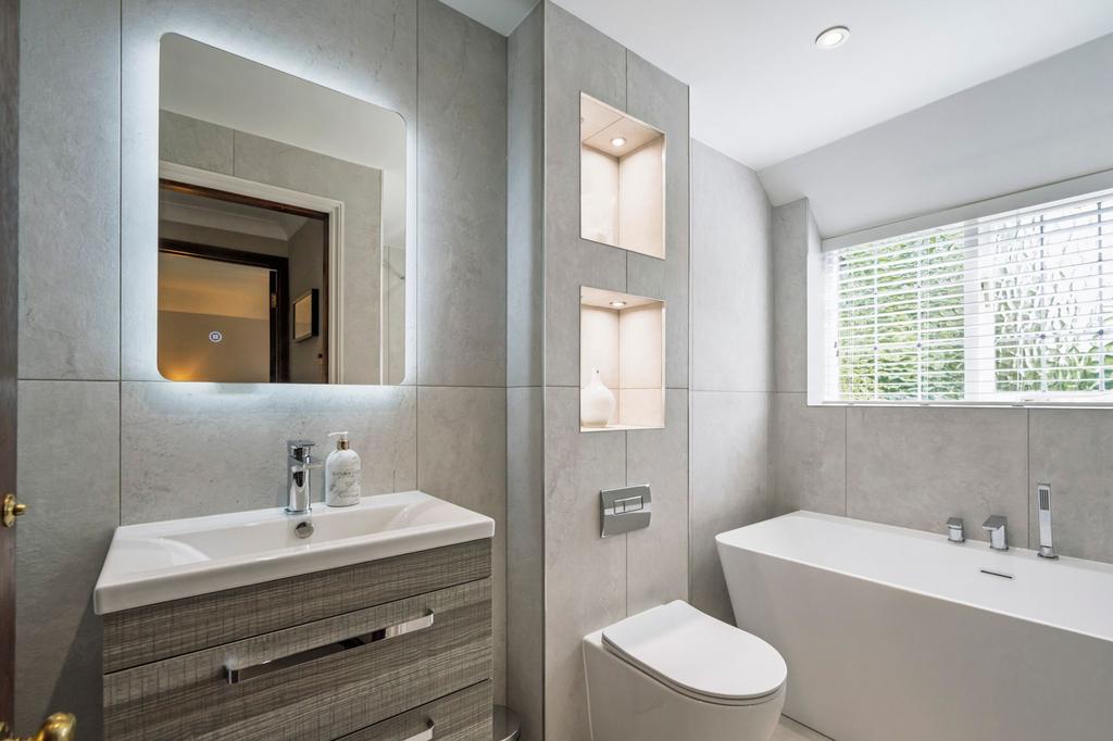 Main Bathroom