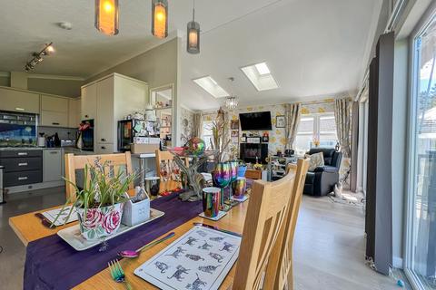 2 bedroom park home for sale, Tower Court, Saltmarshe Castle, Bromyard, HR7