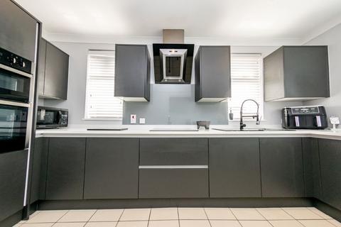 4 bedroom detached house for sale, The Croft, Tingley, Wakefield