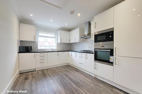 5 bedroom character property for sale, Green Lanes, Palmers Green, N13