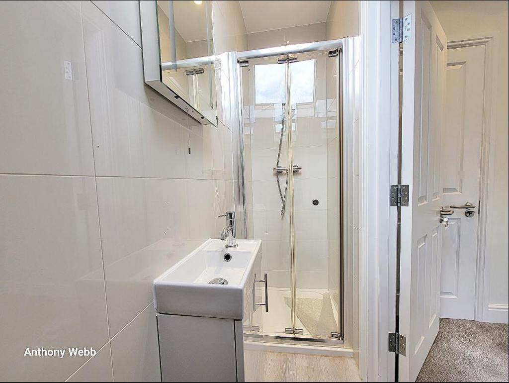 Ensuite bed 3