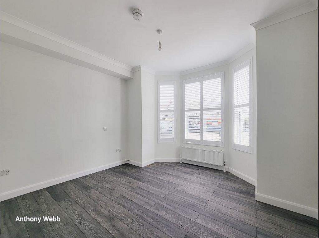 487a Bedroom