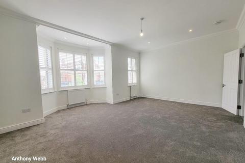 5 bedroom character property for sale, Green Lanes, Palmers Green, N13