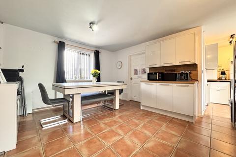 39 Llys Cynon, Hirwaun, Aberdare, CF44 9PR